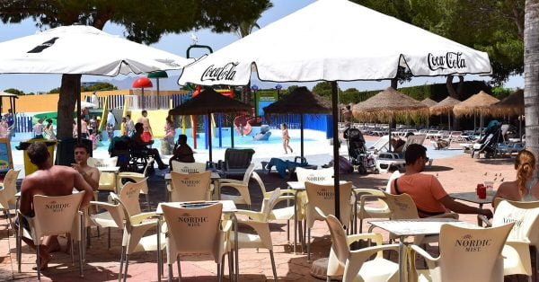 Descuentos y ofertas en restauración y restaurantes en el parque acuático de Vera AquaVera